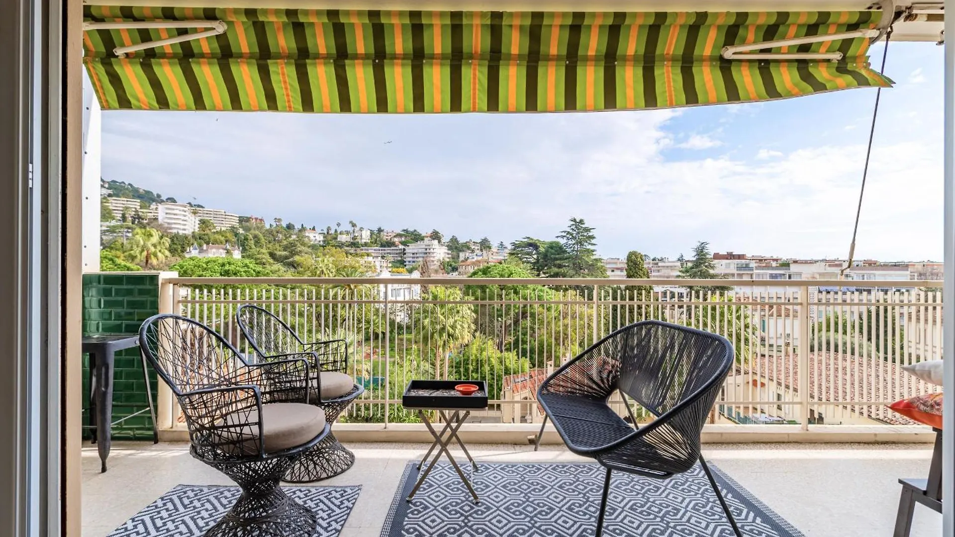 Solange By Terrys Homes Cannes